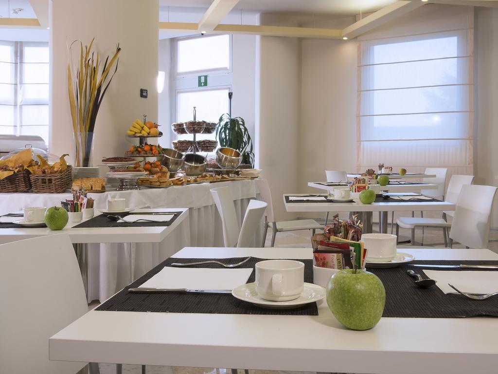 CDH My One Hotel Bologna Esterno foto
